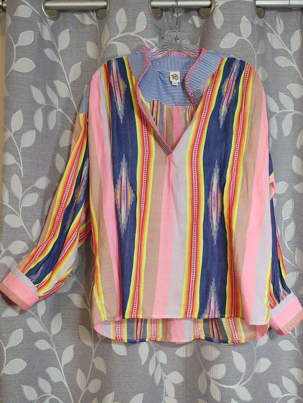 Ivy Jane Striped V-Neck Women’s Cotton Top size M/L